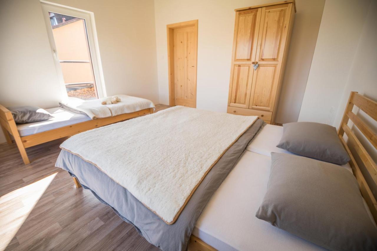 Liptovský Mikuláš Apartman Emka מראה חיצוני תמונה