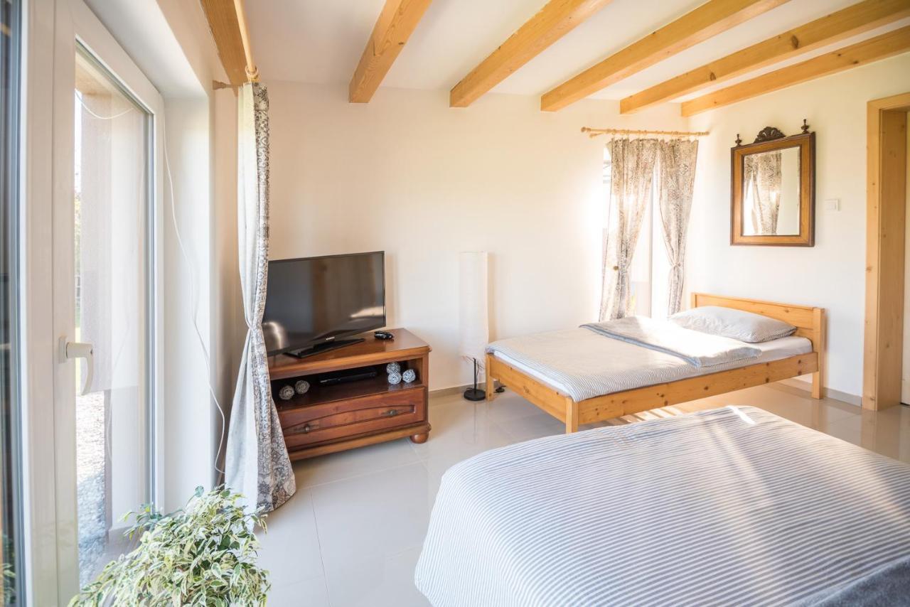 Liptovský Mikuláš Apartman Emka מראה חיצוני תמונה