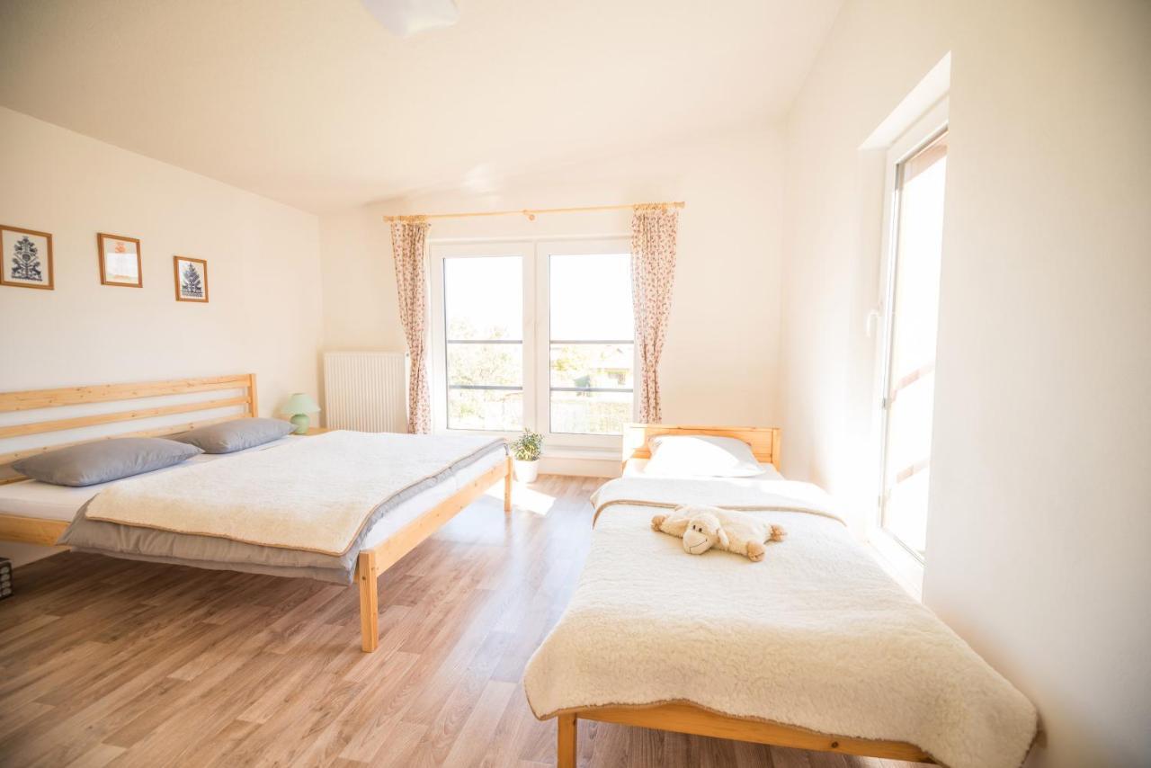 Liptovský Mikuláš Apartman Emka מראה חיצוני תמונה
