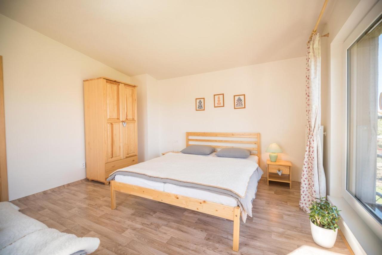 Liptovský Mikuláš Apartman Emka מראה חיצוני תמונה