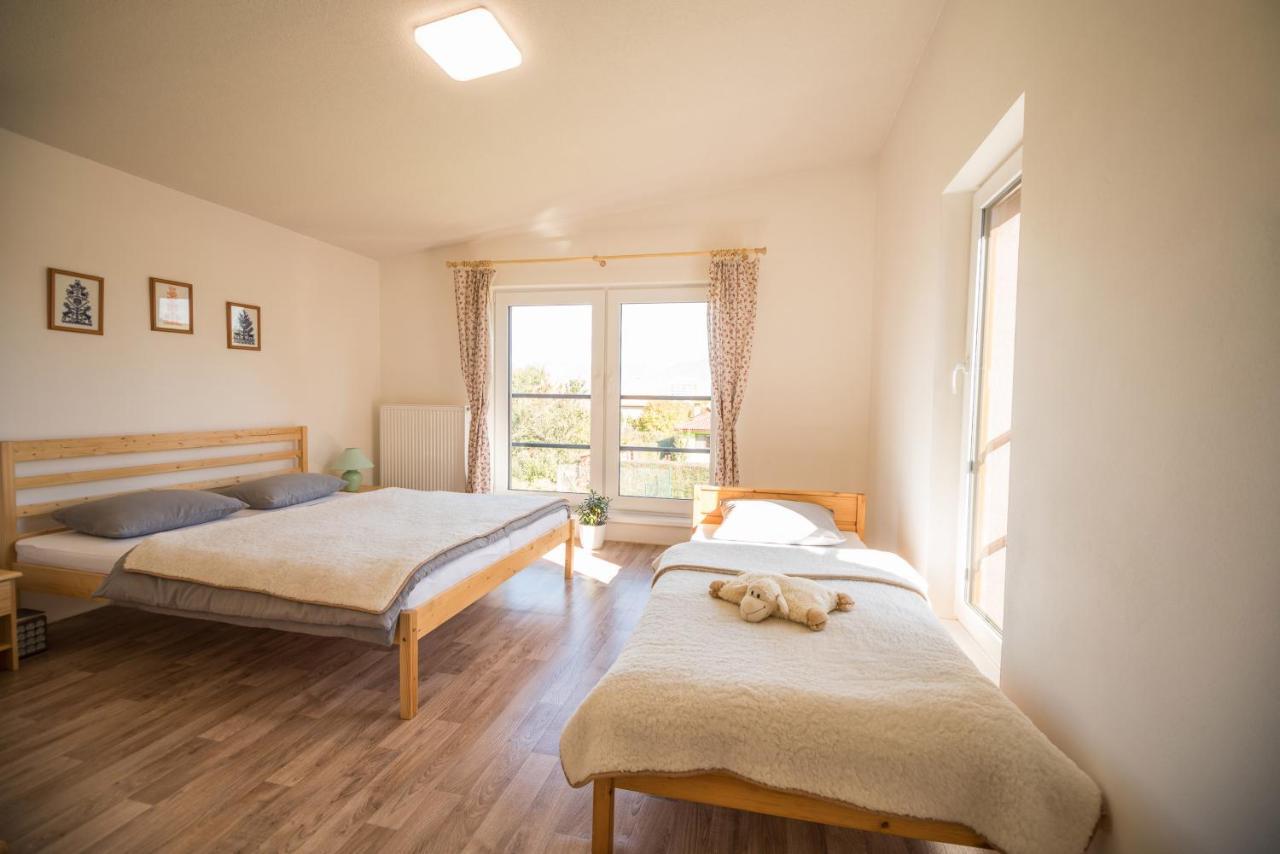 Liptovský Mikuláš Apartman Emka מראה חיצוני תמונה