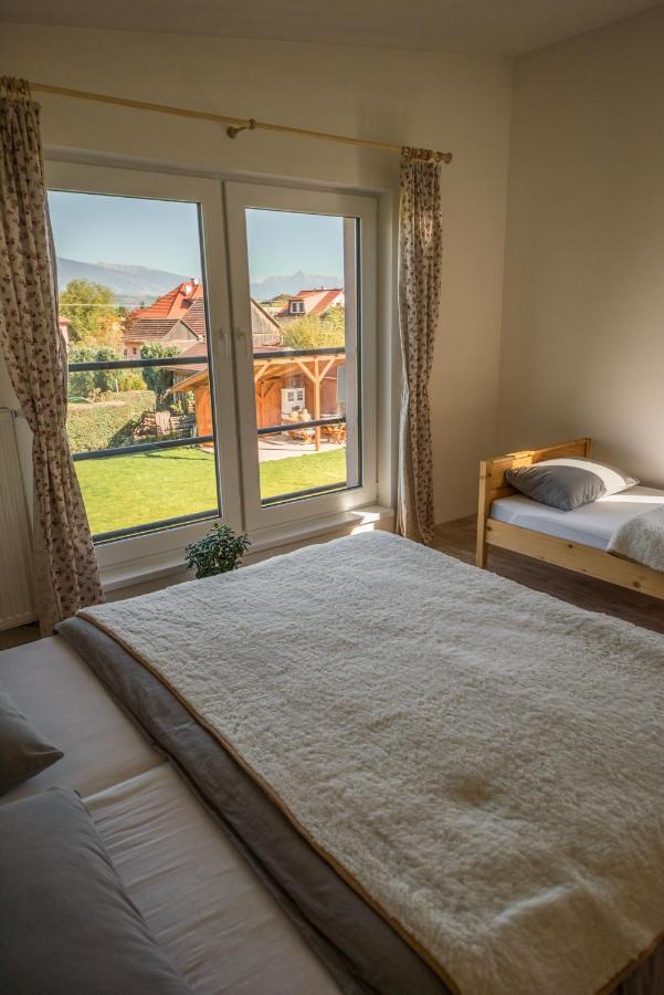 Liptovský Mikuláš Apartman Emka מראה חיצוני תמונה